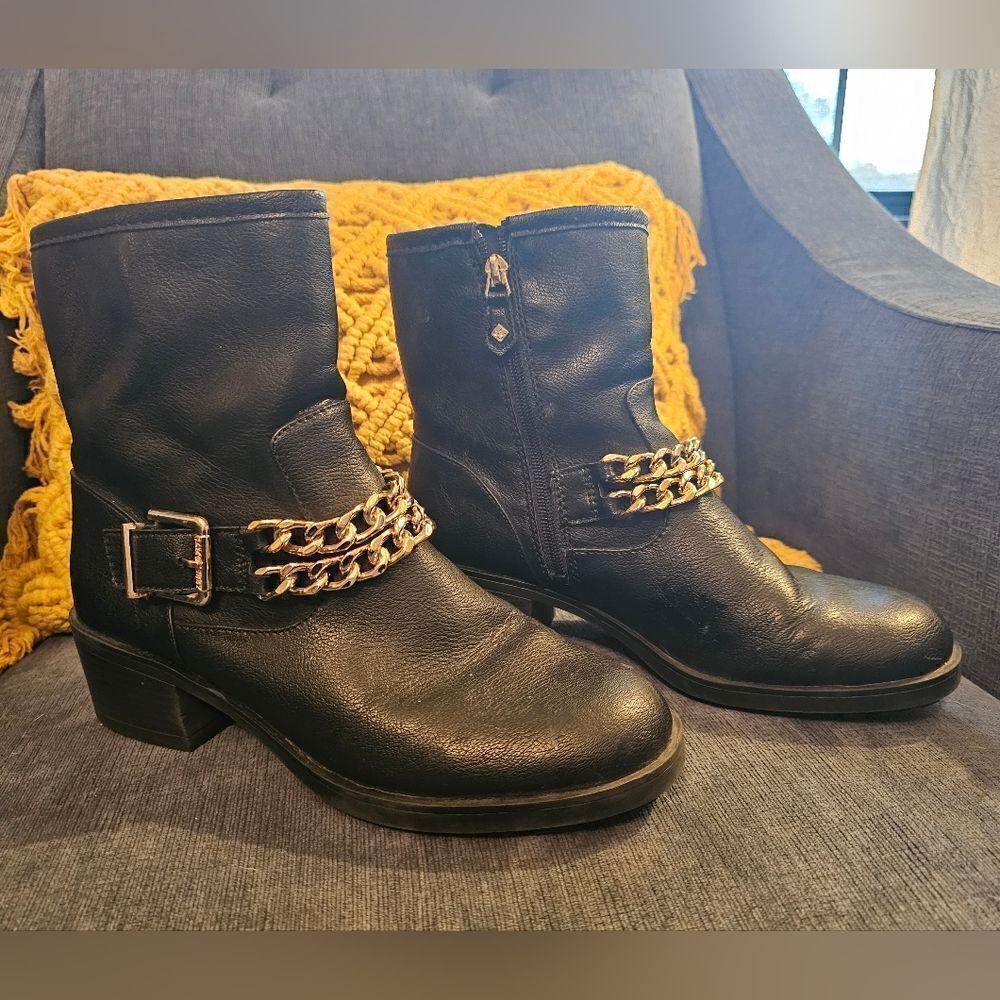 Sam & libby gold chain chunky boots sz 9.5, excellent condition
